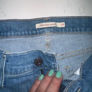 -Levi’s skinny jeans